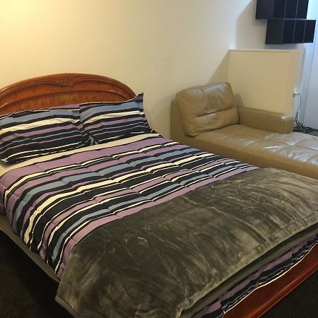K&R Orewa Homestay Екстер'єр фото