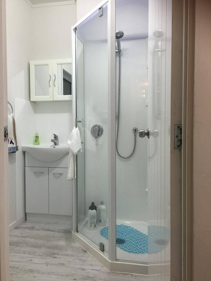 K&R Orewa Homestay Екстер'єр фото