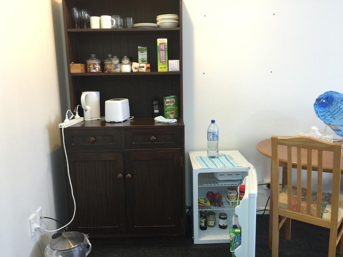K&R Orewa Homestay Екстер'єр фото